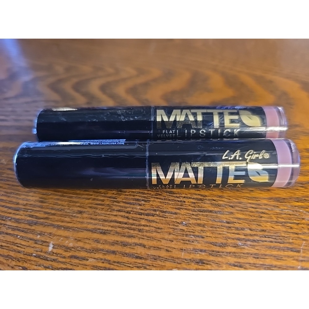 2x Matte Flat Velvet Lipstick, Flat Oh la la